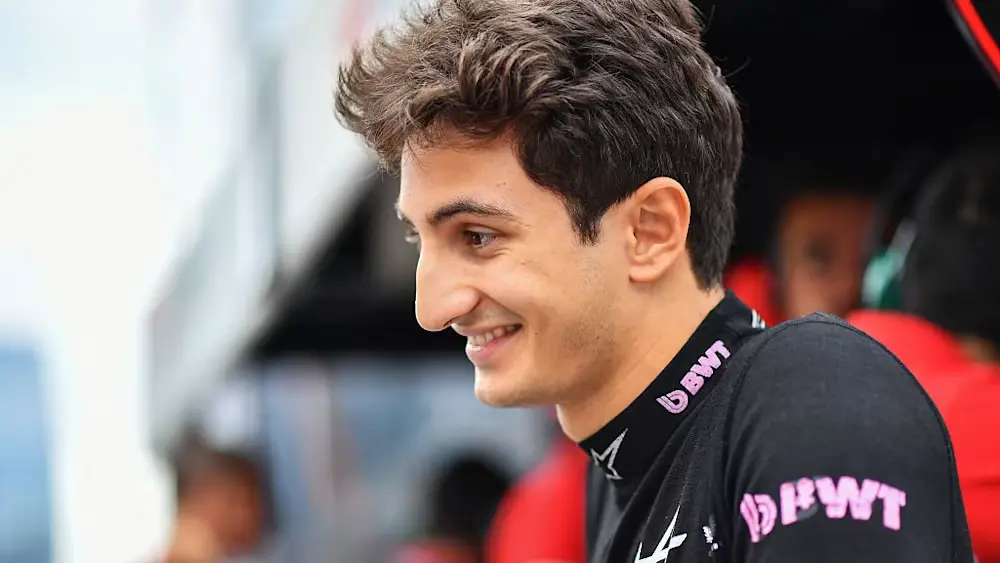 Laging Kompetitibo: Gabriele Minì at ang Di Matitinag na Diwa ng Karera Kahit sa Labas ng Sirkuit